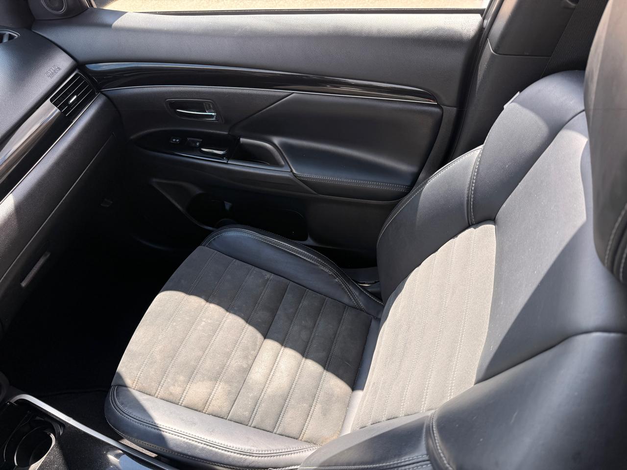 Mitsubishi Outlander SE 2WD 2019