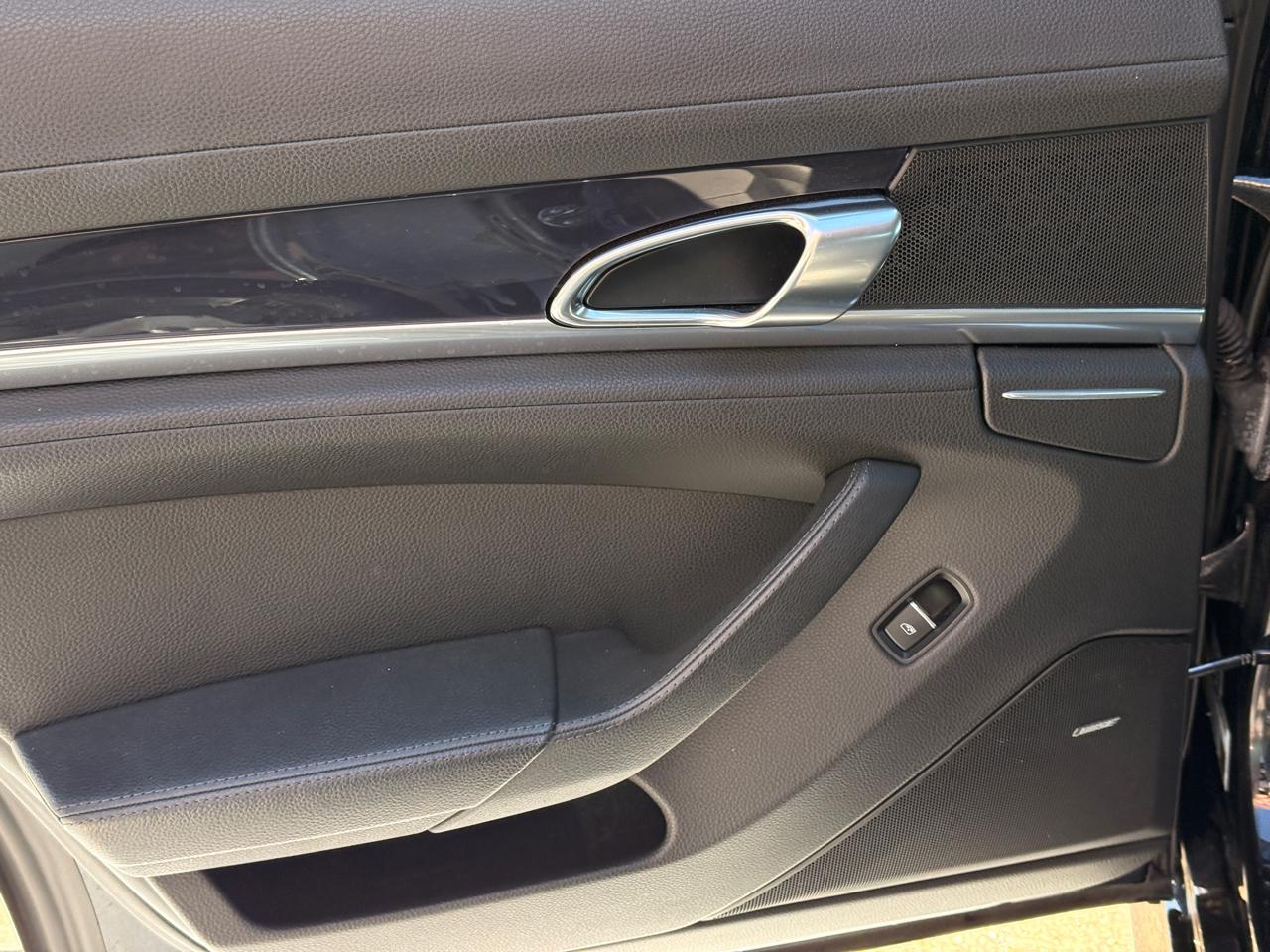 Porsche Panamera 4 2014