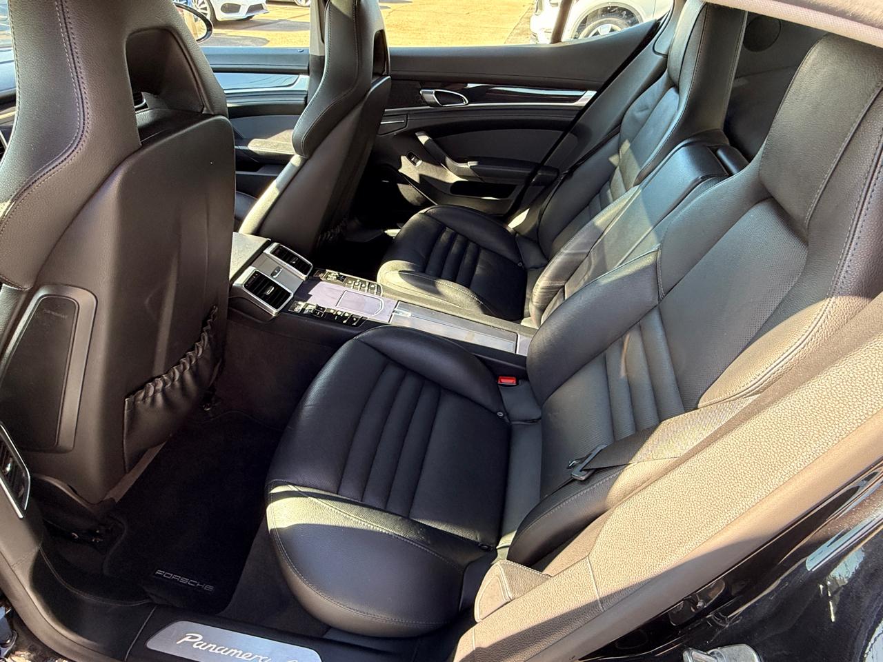 Porsche Panamera 4 2014