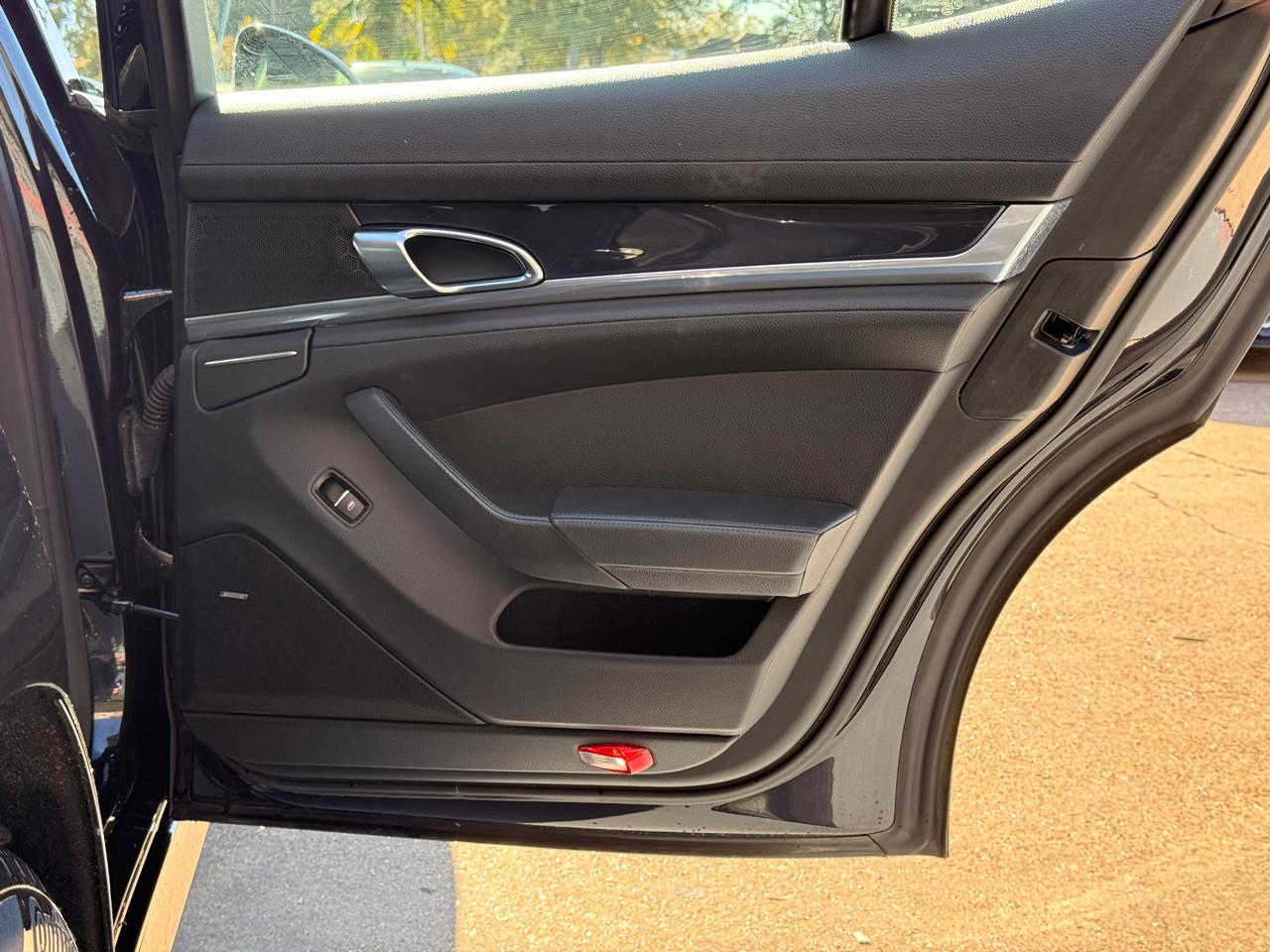 Porsche Panamera 4 2014