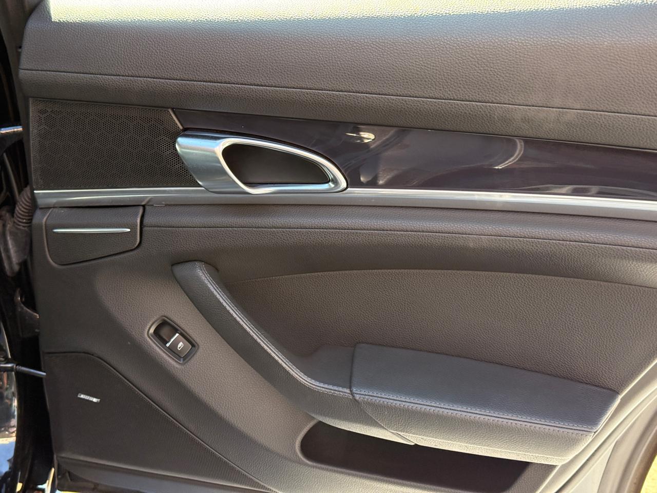 Porsche Panamera 4 2014