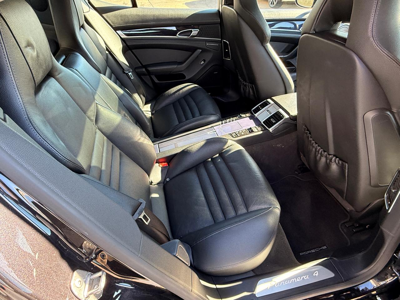 Porsche Panamera 4 2014