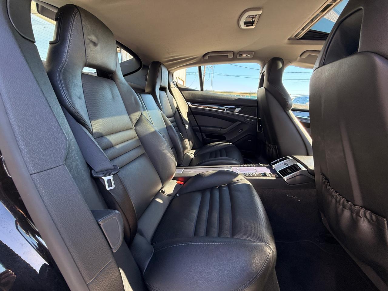 Porsche Panamera 4 2014