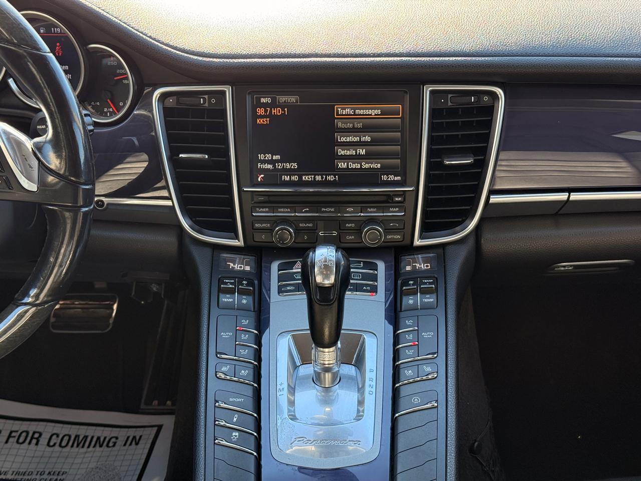 Porsche Panamera 4 2014