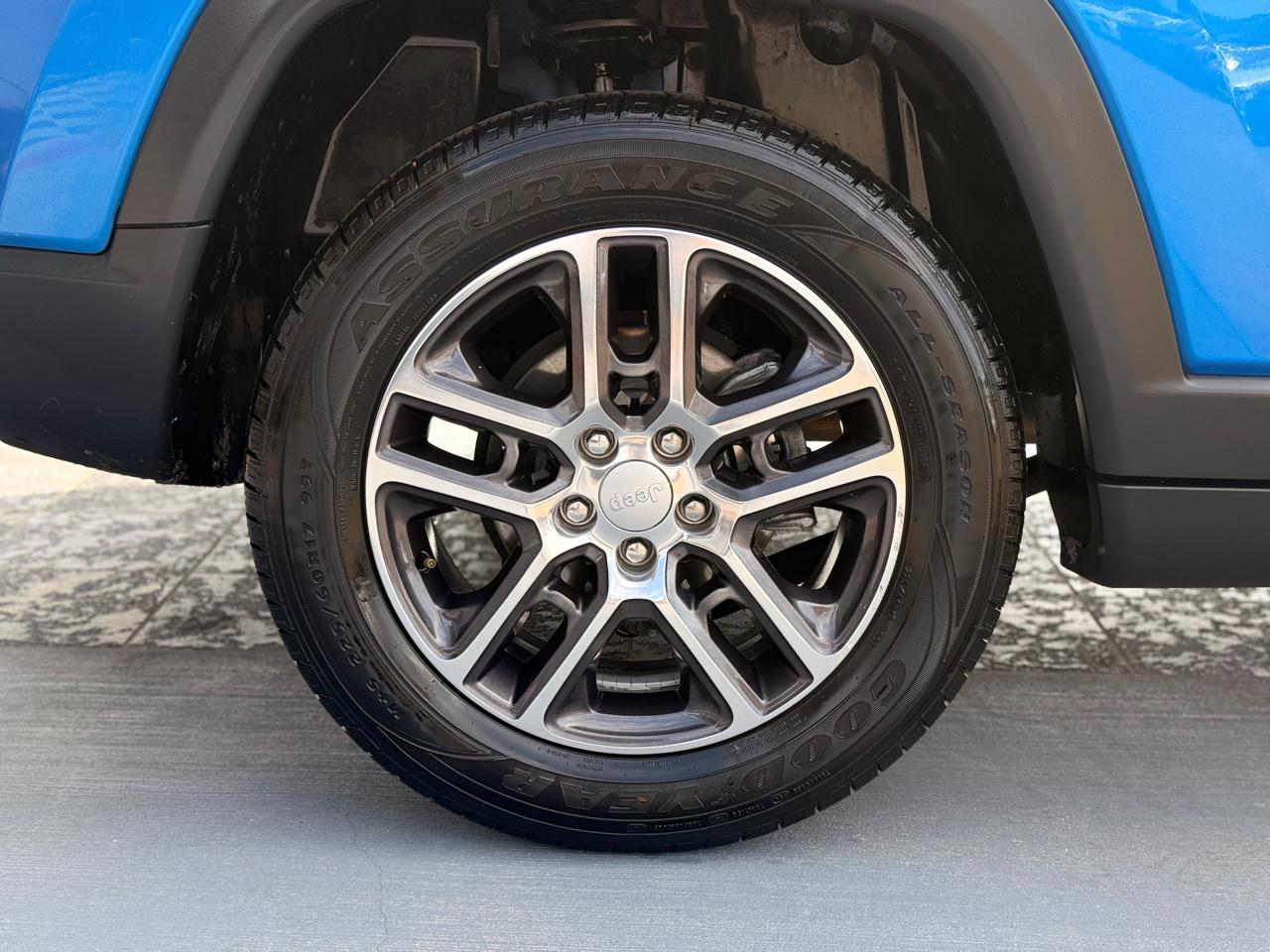 Jeep Compass Latitude FWD 2019