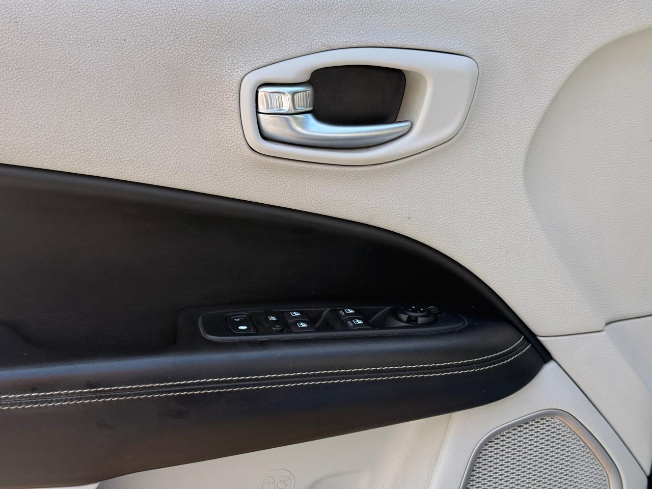 Jeep Compass Latitude FWD 2019