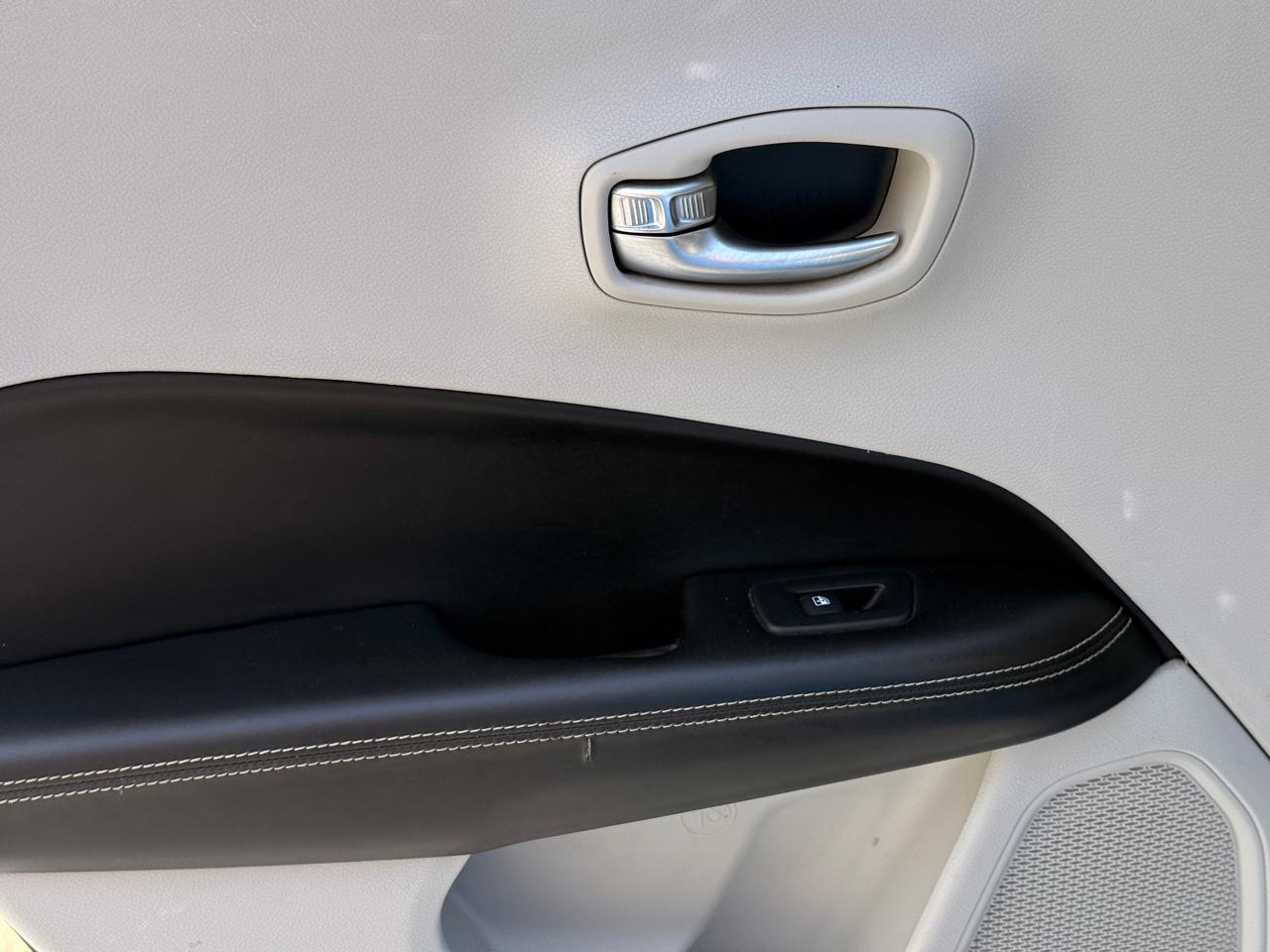 Jeep Compass Latitude FWD 2019