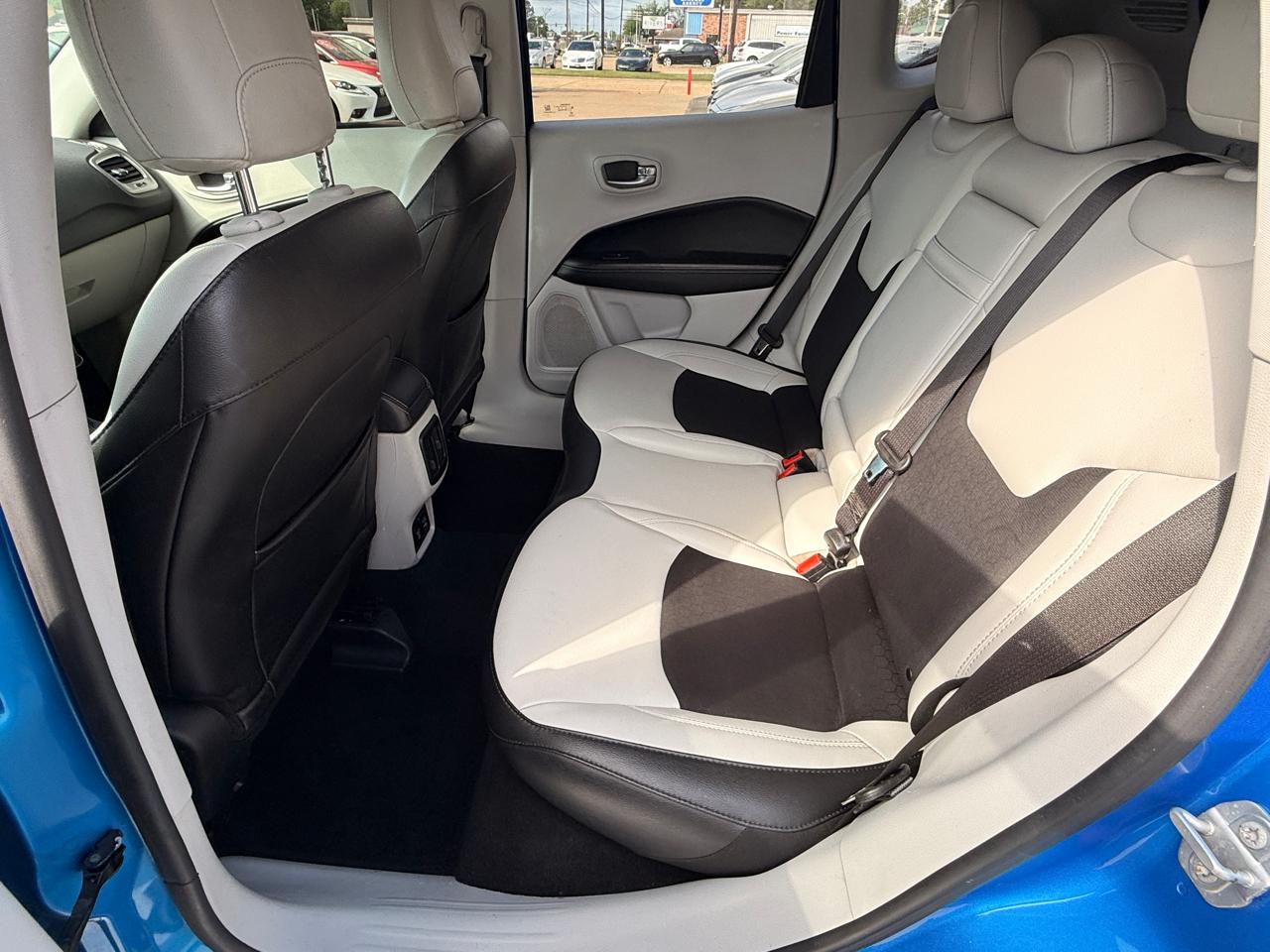 Jeep Compass Latitude FWD 2019