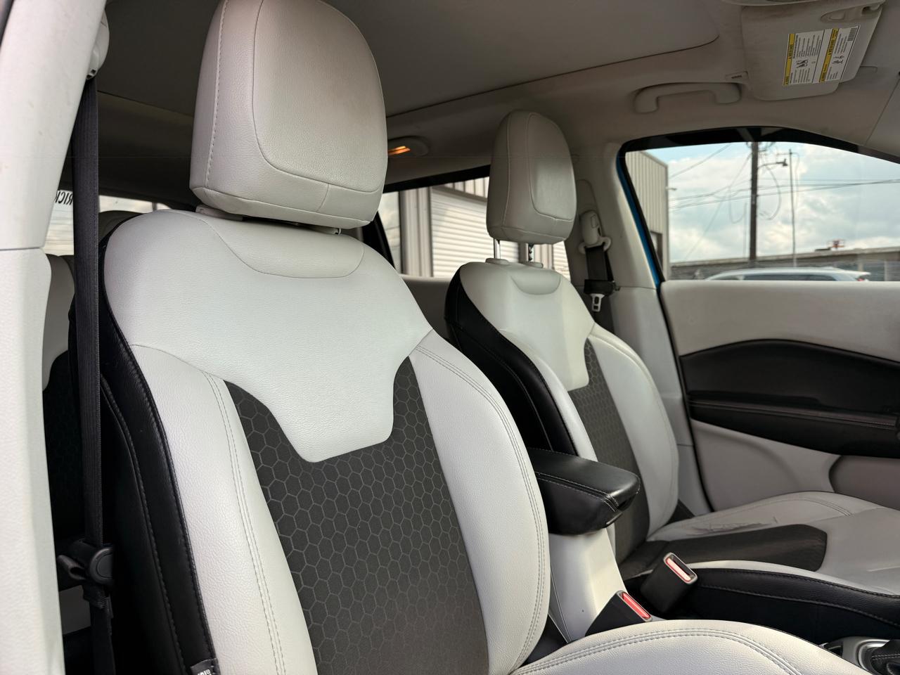 Jeep Compass Latitude FWD 2019