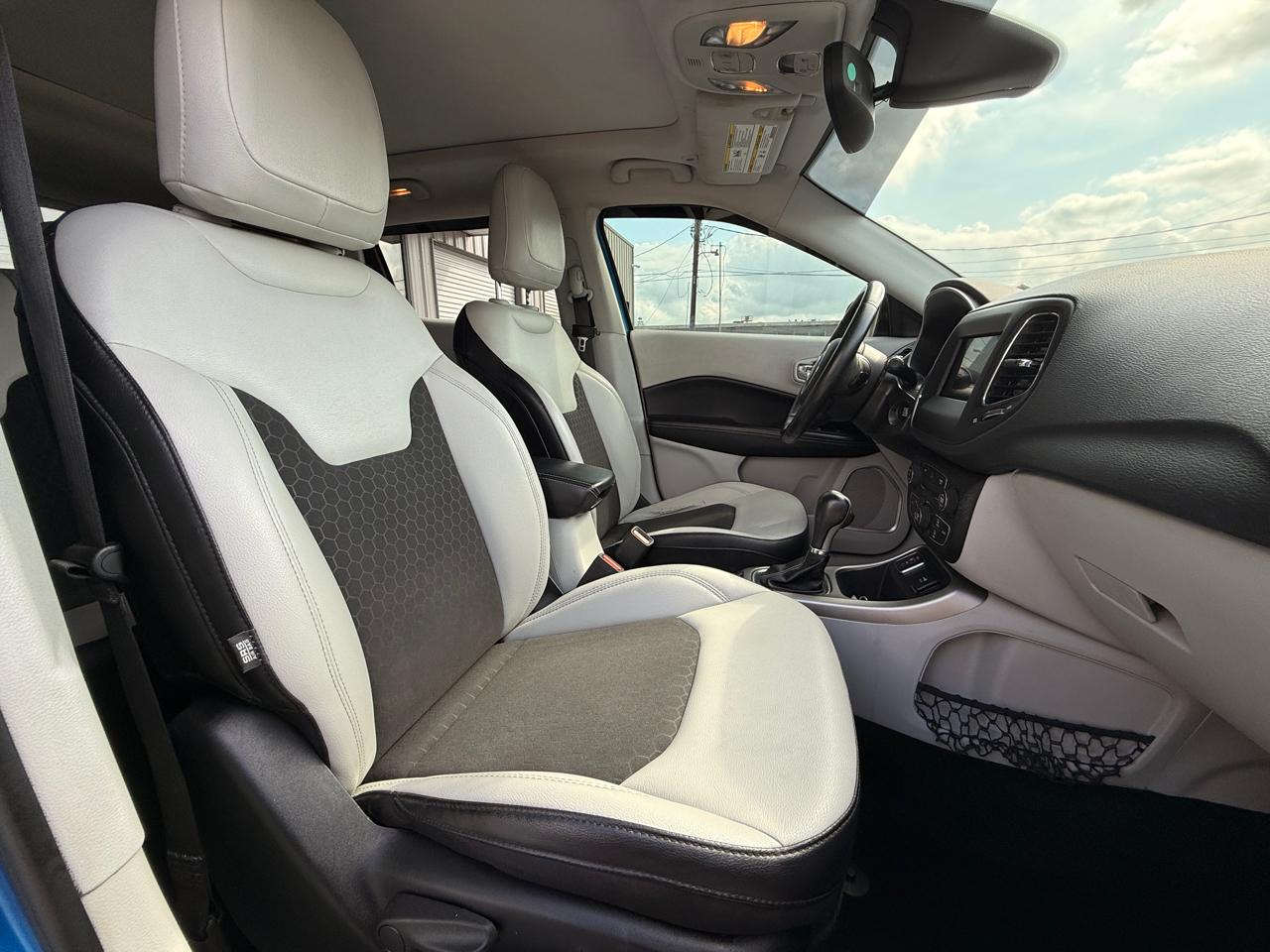 Jeep Compass Latitude FWD 2019