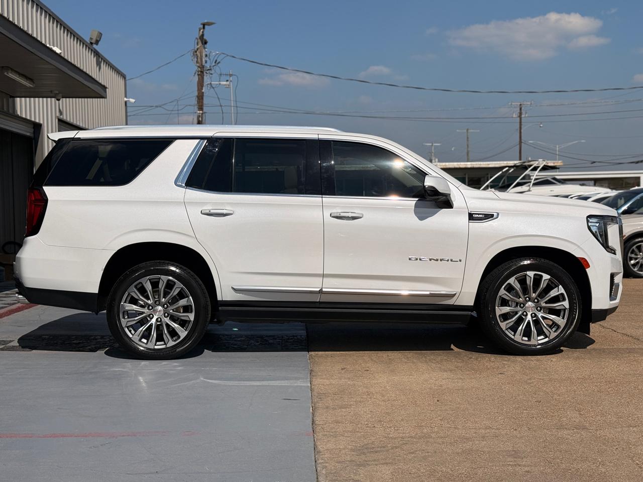 GMC Yukon Denali 2WD 2021