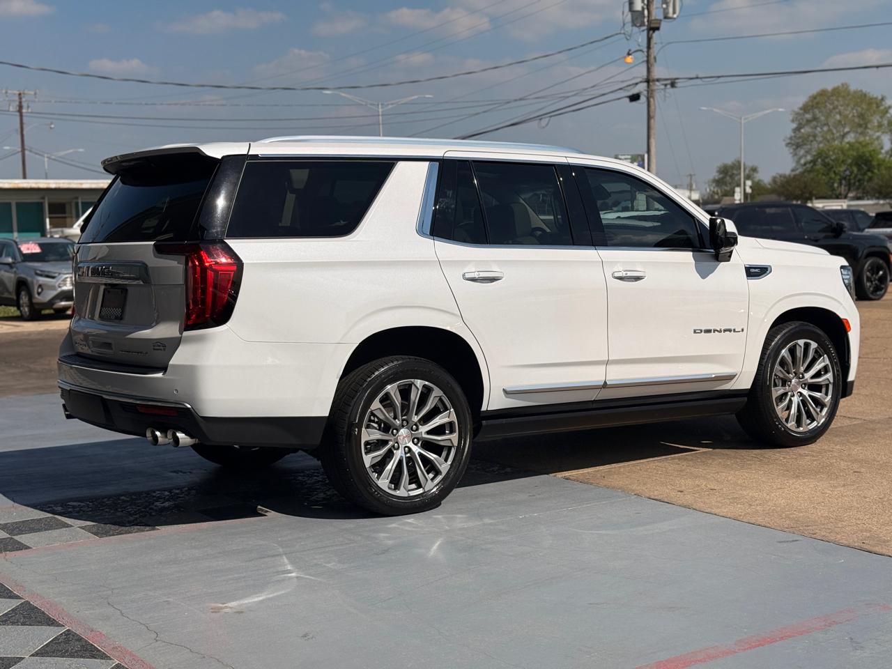 GMC Yukon Denali 2WD 2021