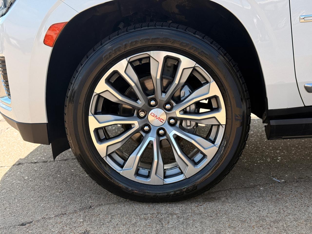 GMC Yukon Denali 2WD 2021