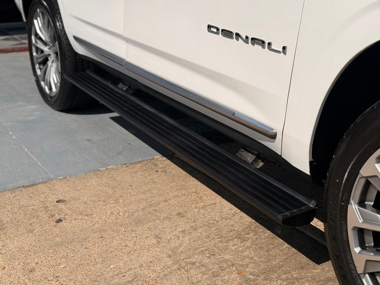 GMC Yukon Denali 2WD 2021