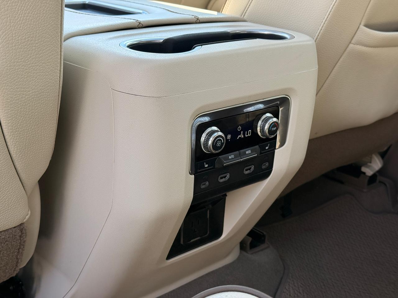 GMC Yukon Denali 2WD 2021