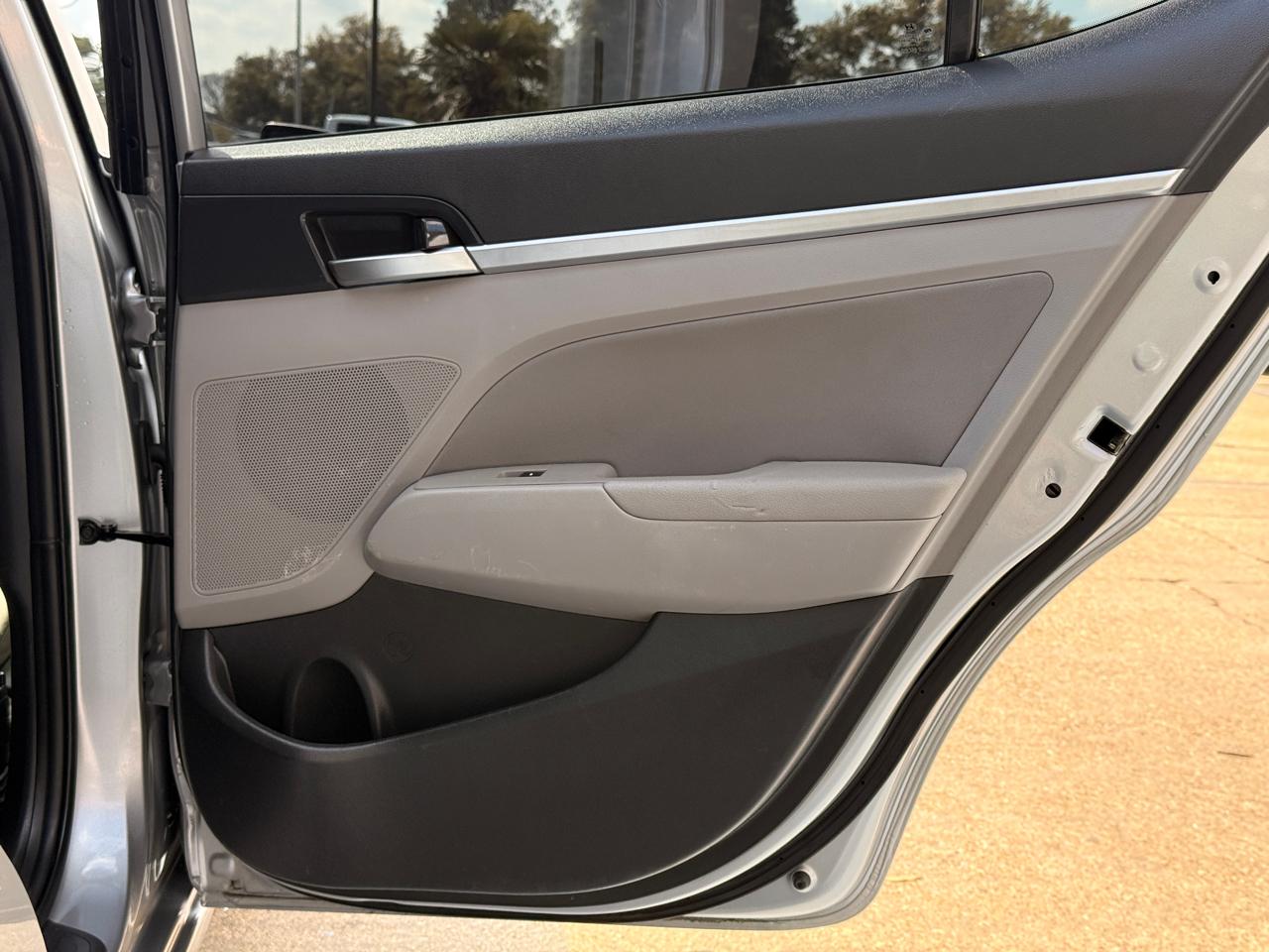 Hyundai Elantra Limited 2020