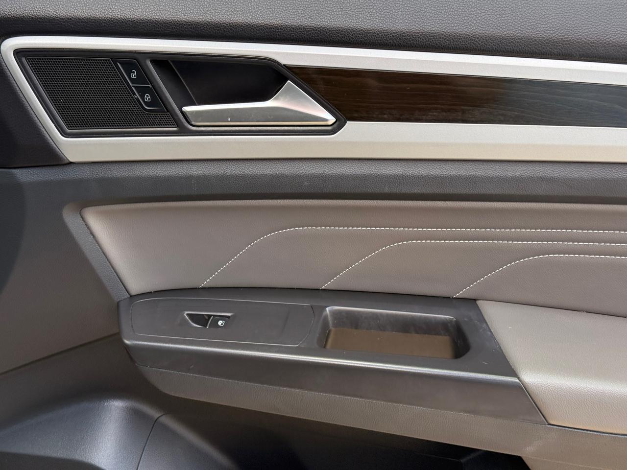 Volkswagen Atlas V6 SE w/Technology 4MOTION 2022