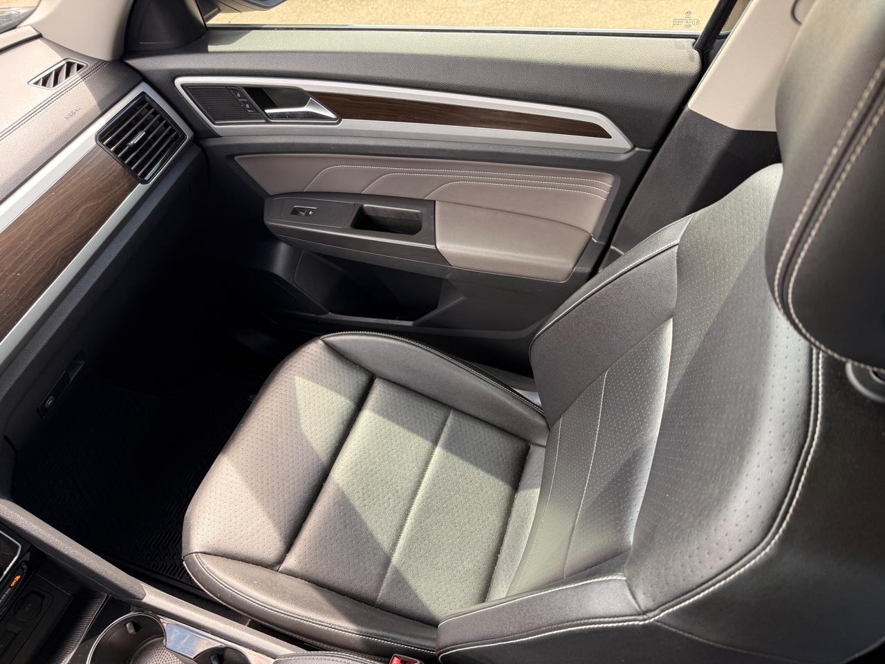 Volkswagen Atlas V6 SE w/Technology 4MOTION 2022