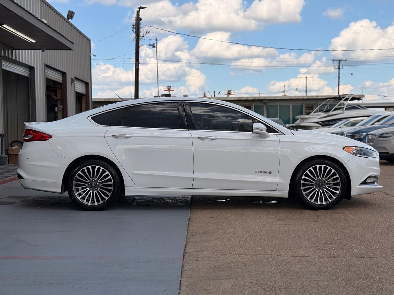 Ford Fusion Hybrid Titanium 2017