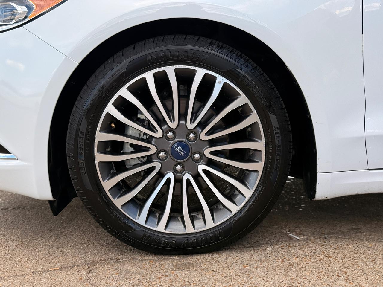 Ford Fusion Hybrid Titanium 2017