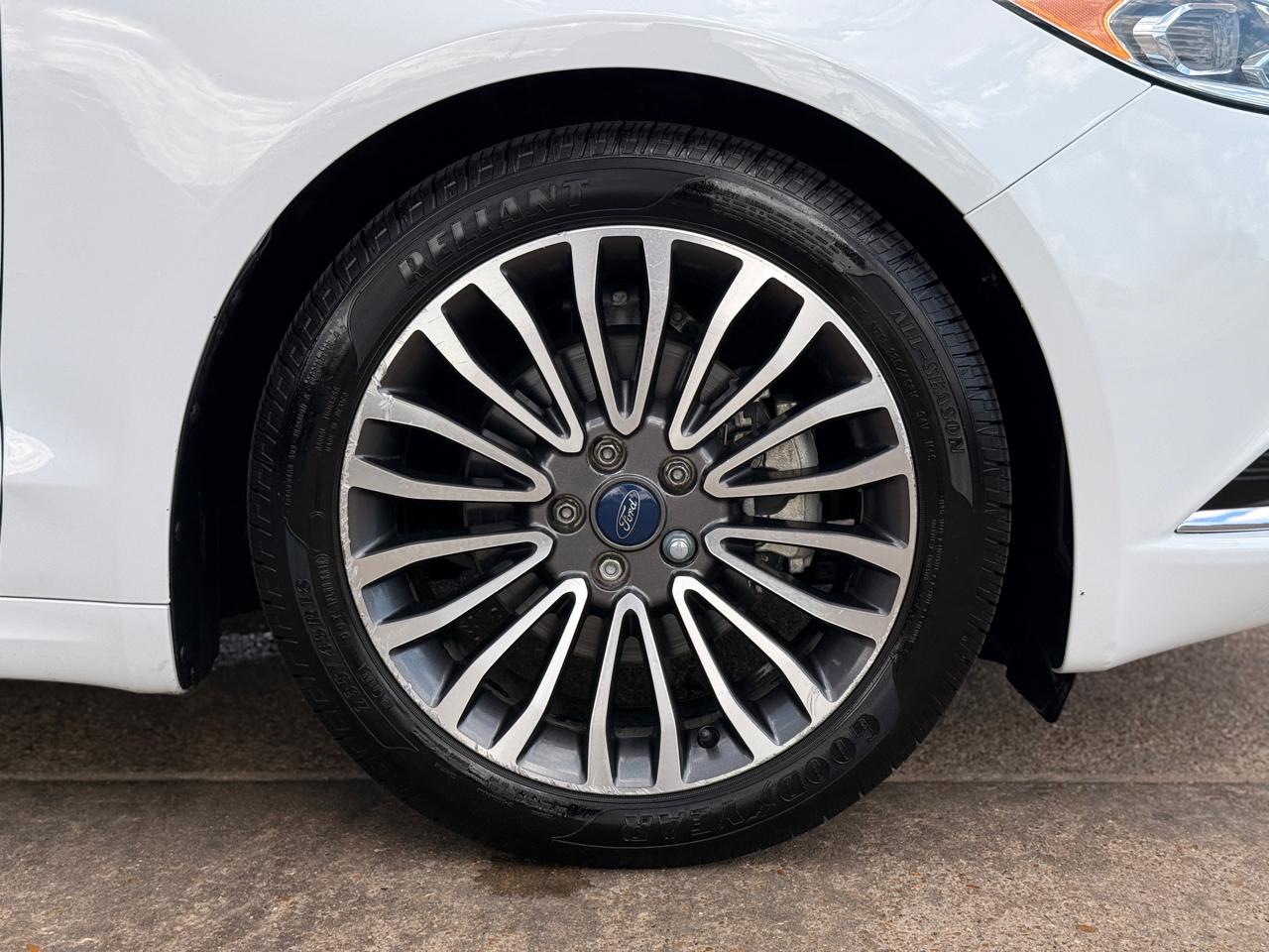 Ford Fusion Hybrid Titanium 2017