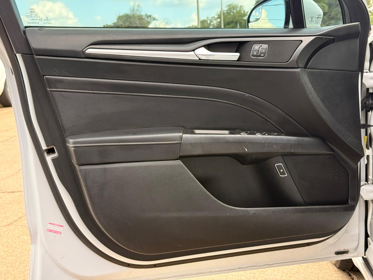 Ford Fusion Hybrid Titanium 2017