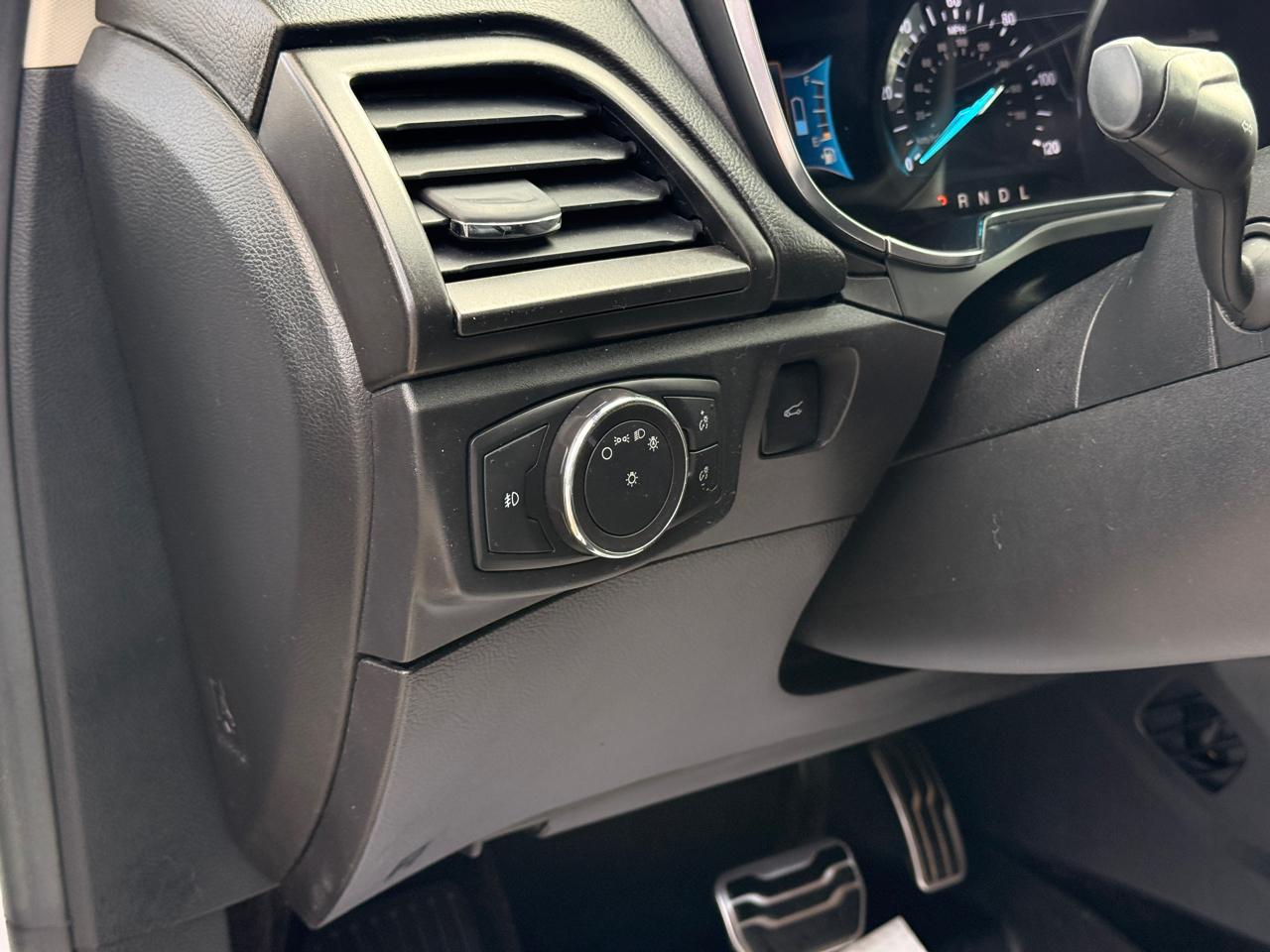 Ford Fusion Hybrid Titanium 2017