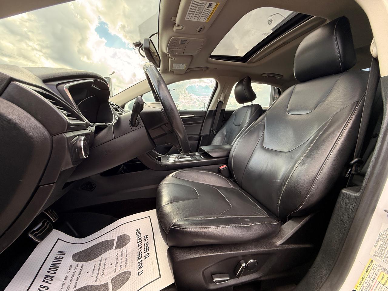 Ford Fusion Hybrid Titanium 2017