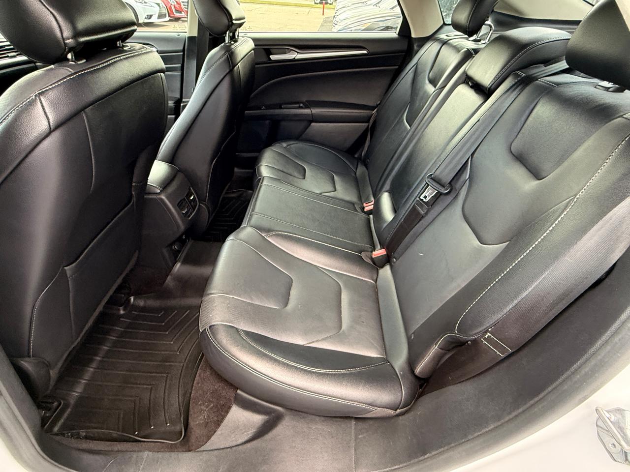 Ford Fusion Hybrid Titanium 2017