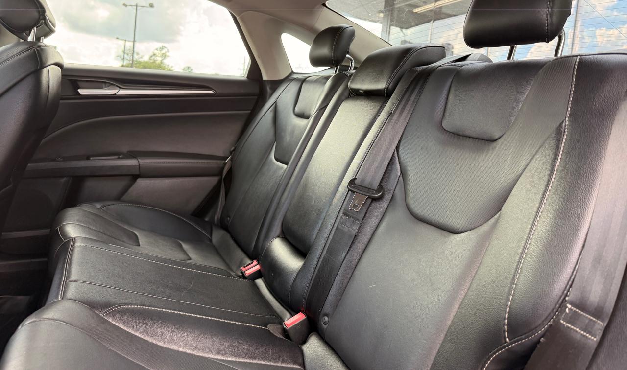 Ford Fusion Hybrid Titanium 2017