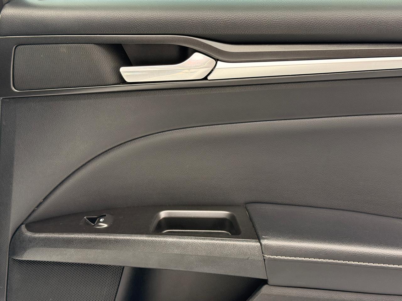 Ford Fusion Hybrid Titanium 2017