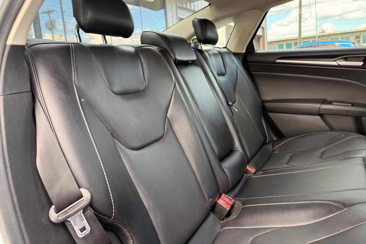 Ford Fusion Hybrid Titanium 2017