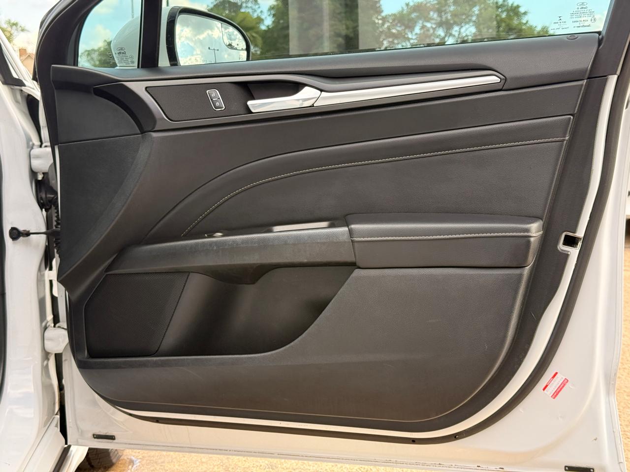 Ford Fusion Hybrid Titanium 2017