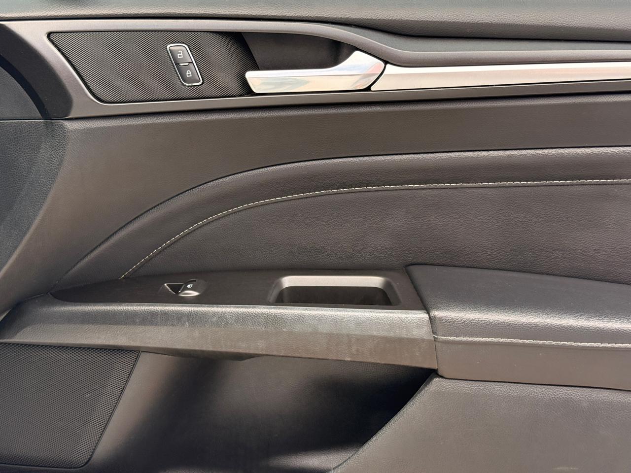 Ford Fusion Hybrid Titanium 2017