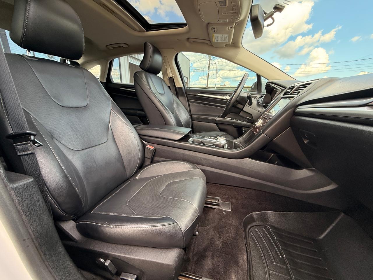 Ford Fusion Hybrid Titanium 2017