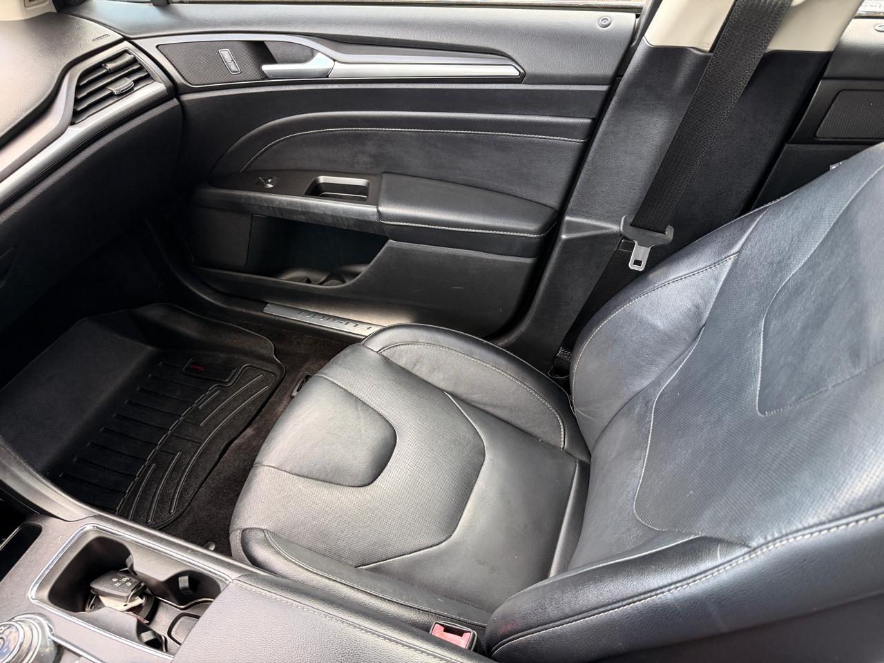 Ford Fusion Hybrid Titanium 2017