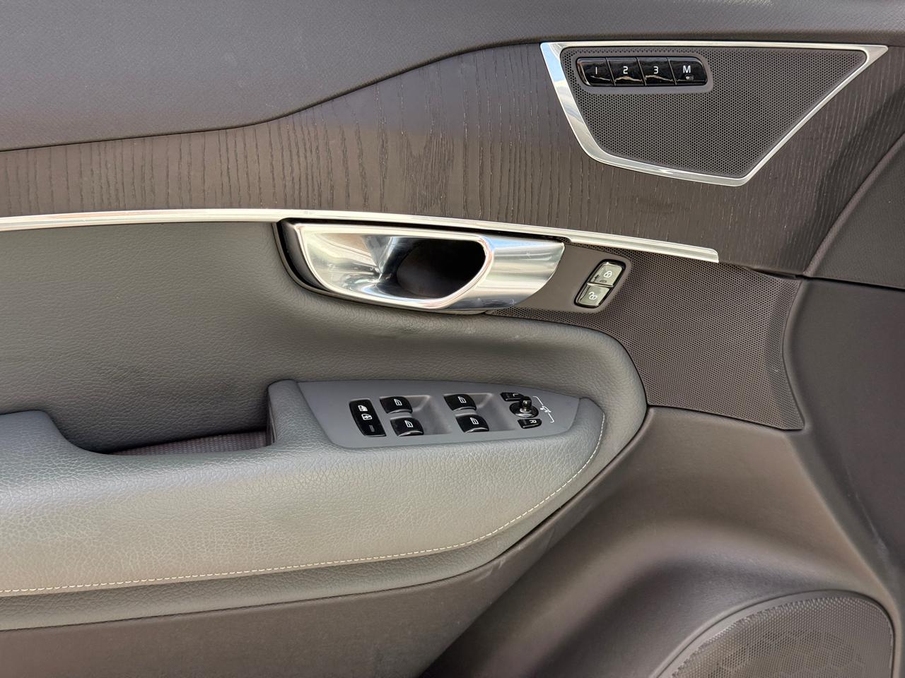 Volvo XC90 T6 Momentum AWD 2020