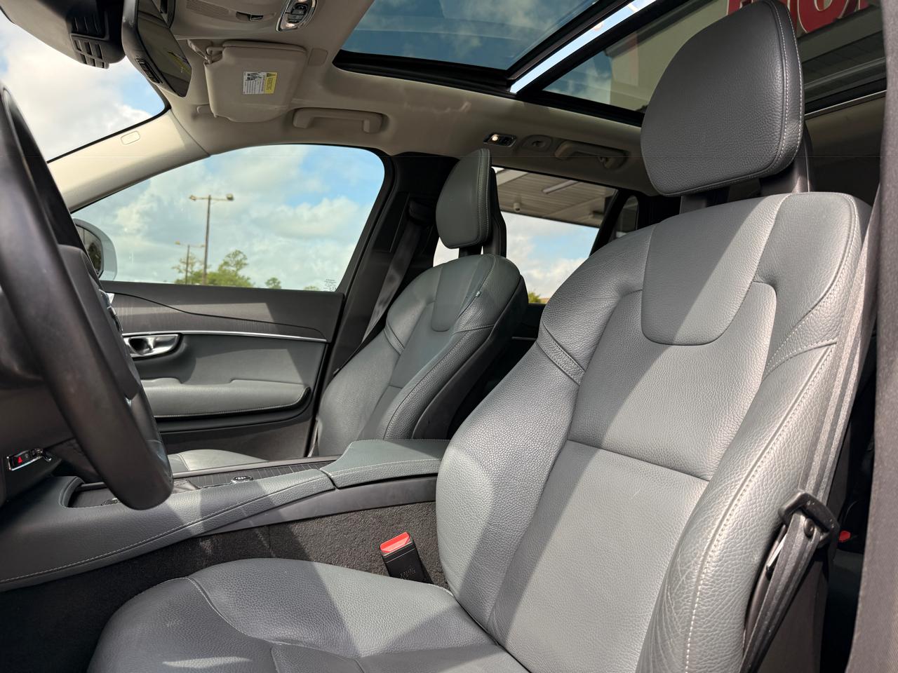 Volvo XC90 T6 Momentum AWD 2020