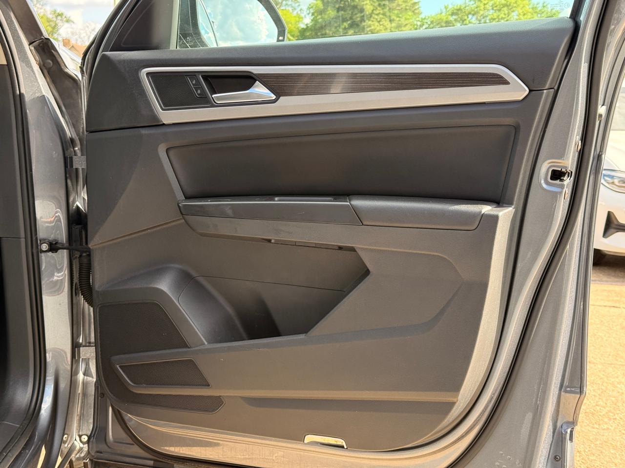 Volkswagen Atlas V6 SE w/Technology 2020