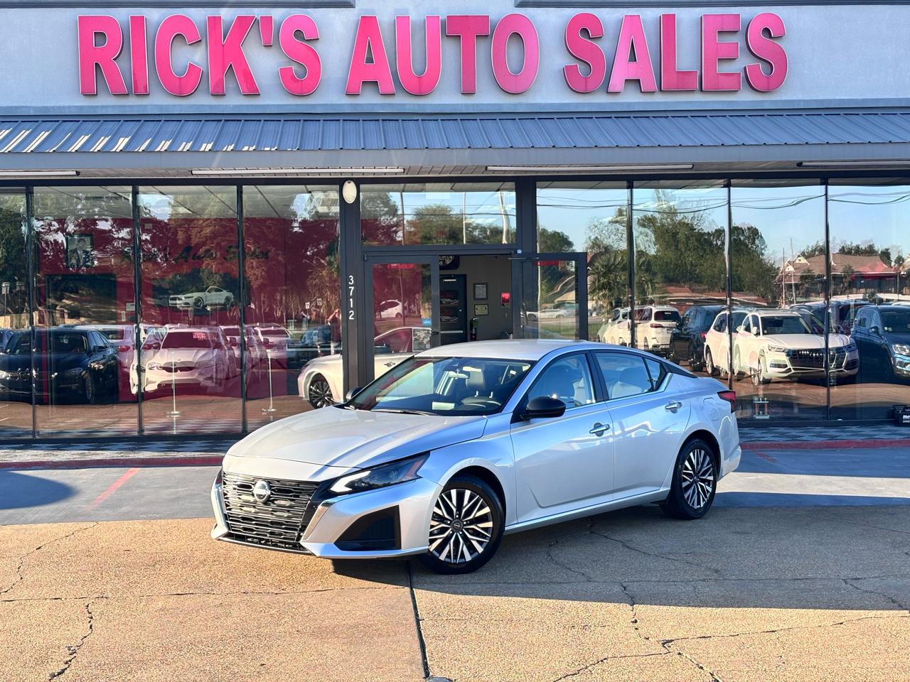 Nissan Altima 2.5 SV 2024