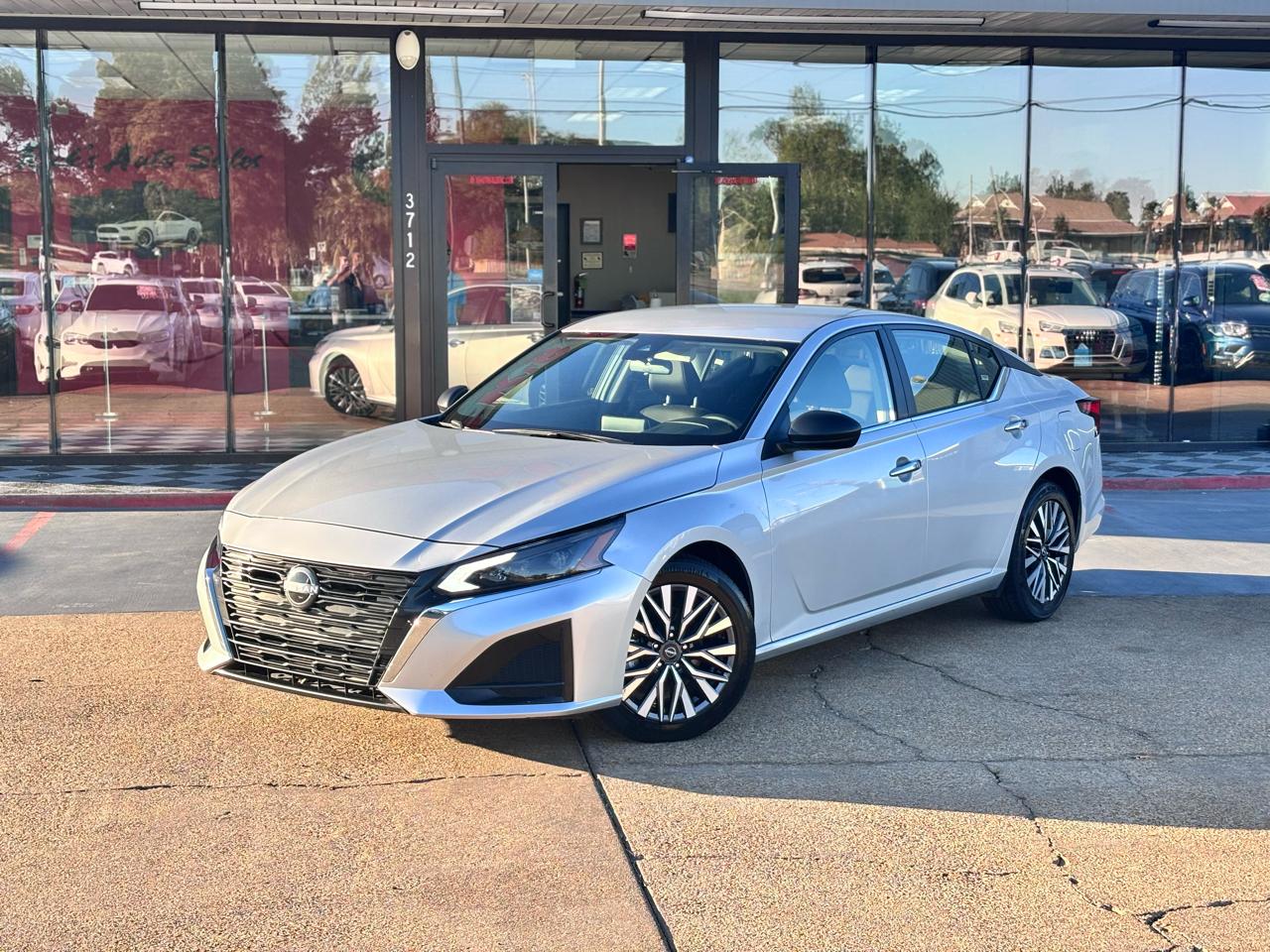 Nissan Altima 2.5 SV 2024