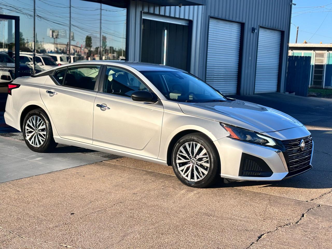 Nissan Altima 2.5 SV 2024