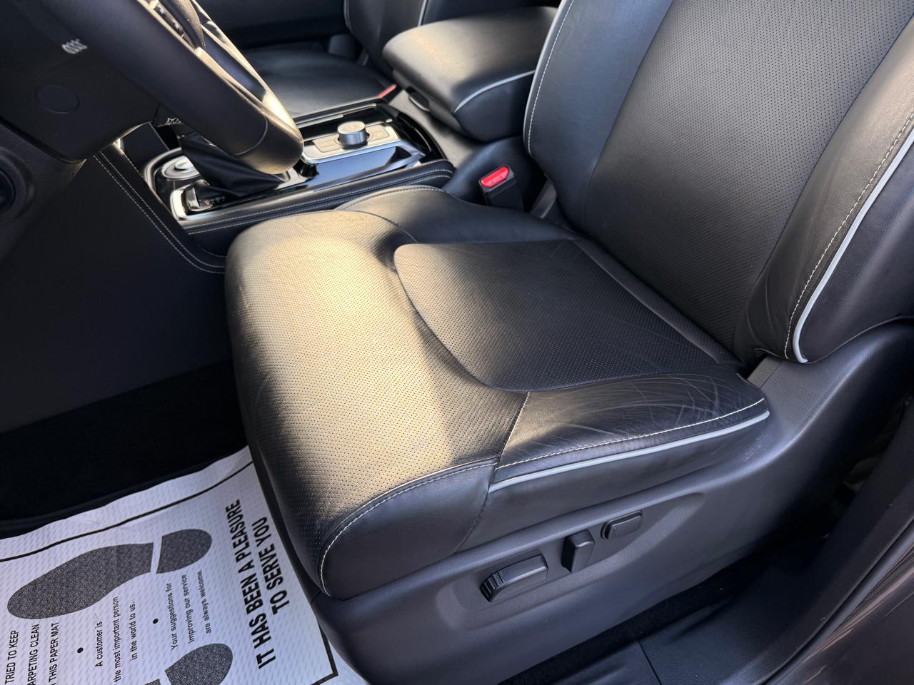 Infiniti QX80 LUXE 2022