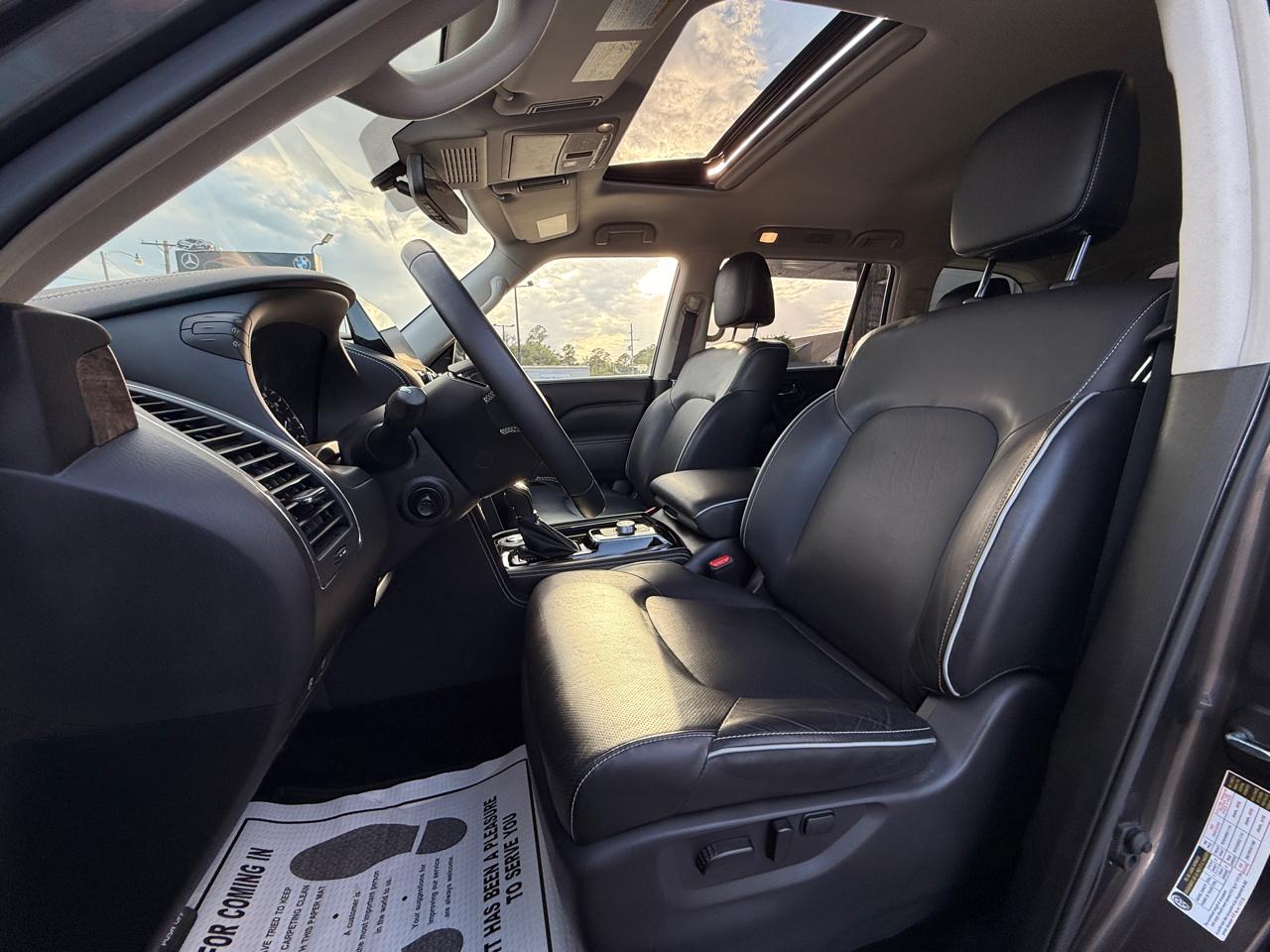 Infiniti QX80 LUXE 2022