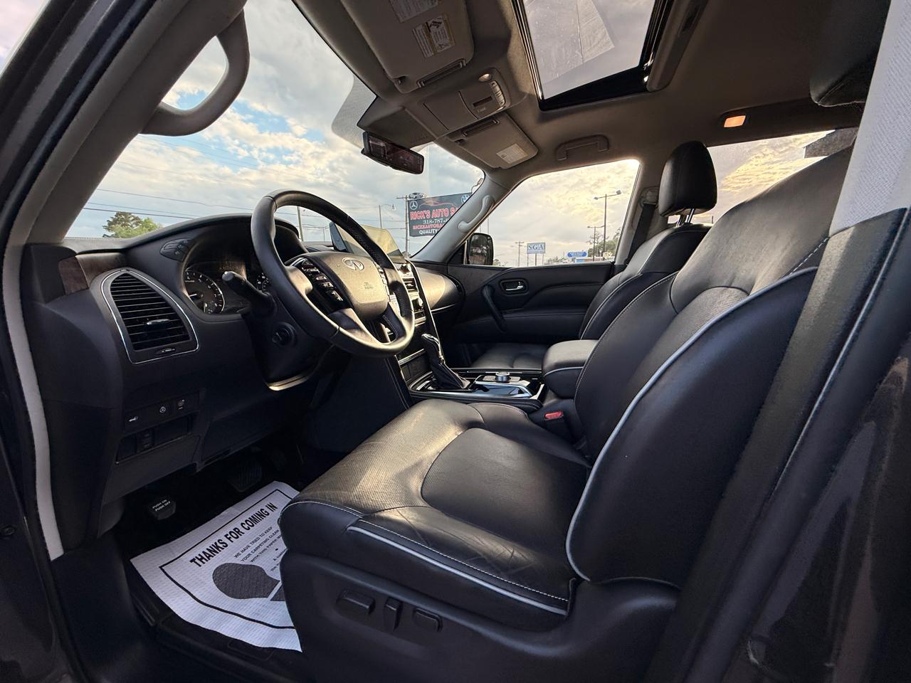 Infiniti QX80 LUXE 2022