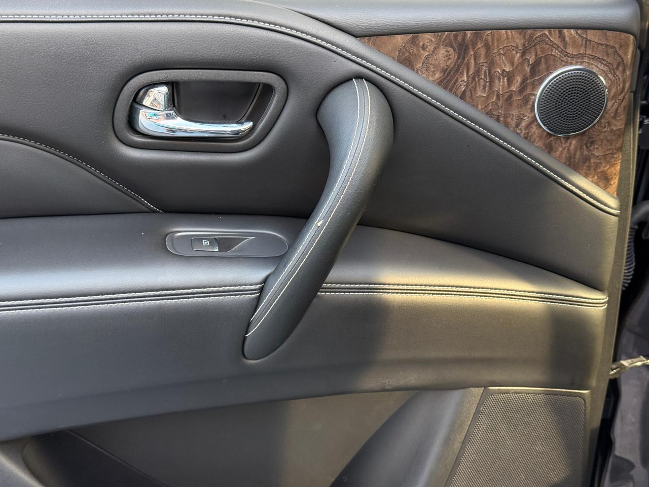 Infiniti QX80 LUXE 2022