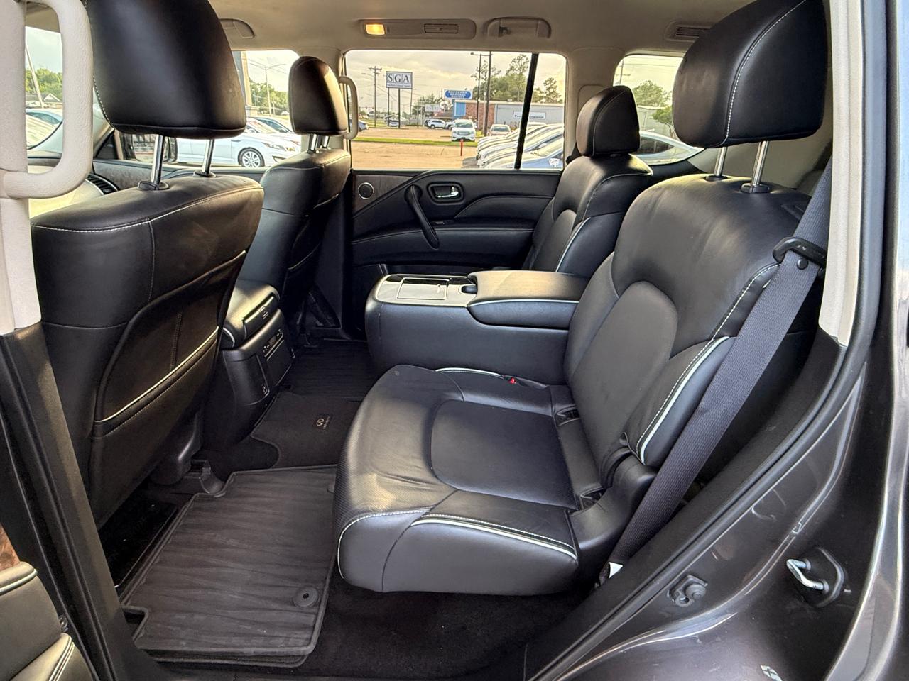 Infiniti QX80 LUXE 2022