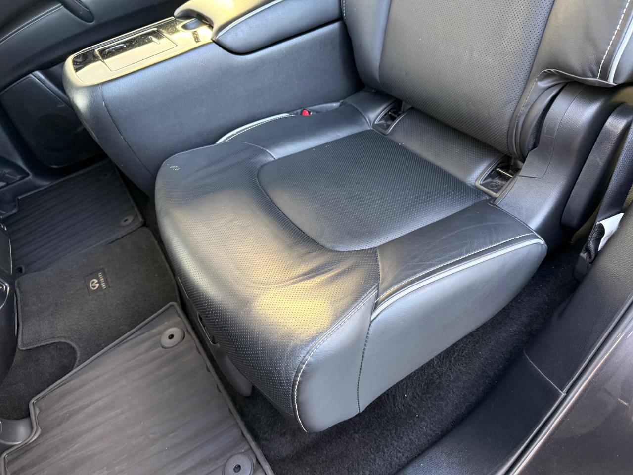 Infiniti QX80 LUXE 2022