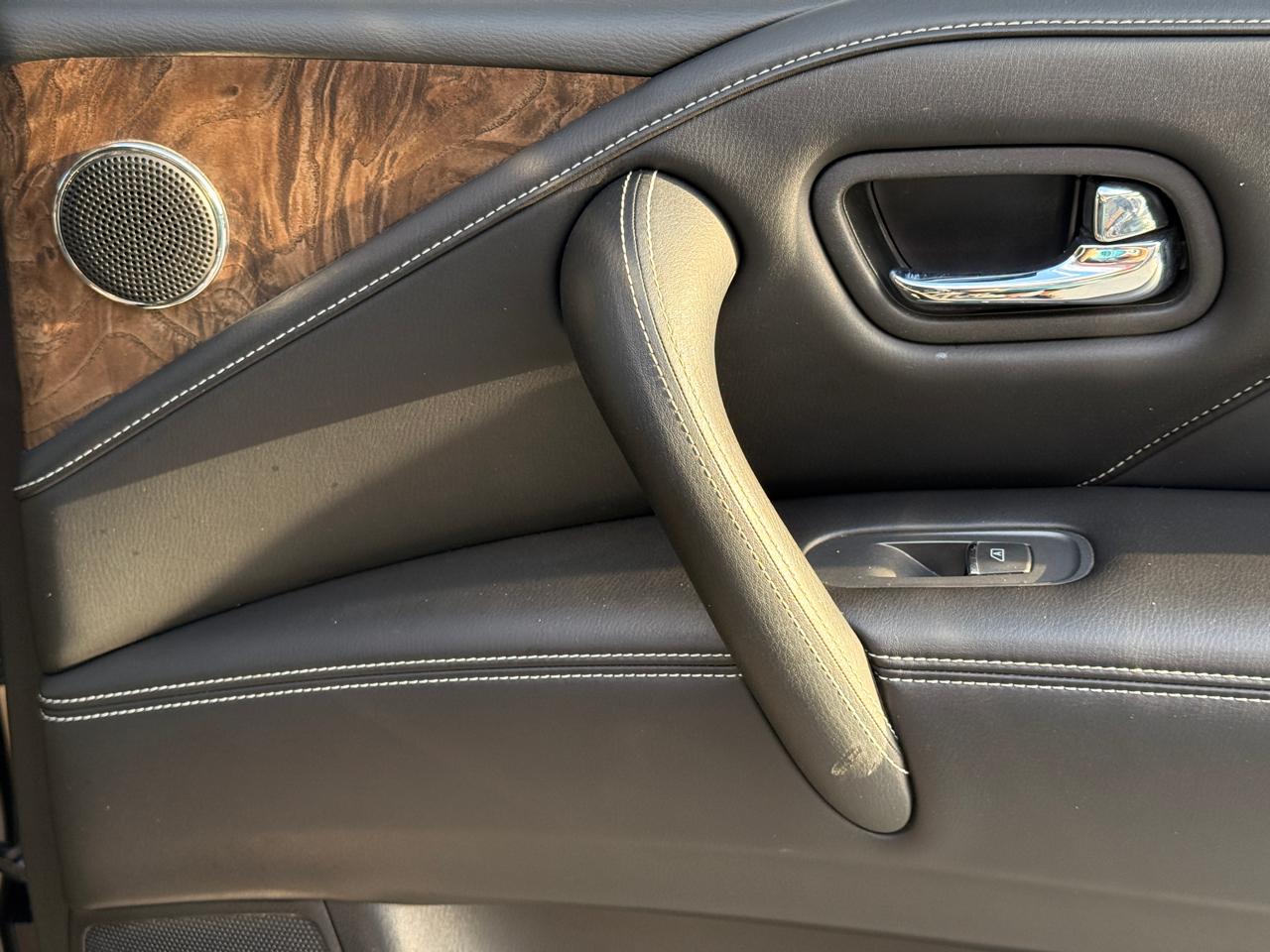 Infiniti QX80 LUXE 2022