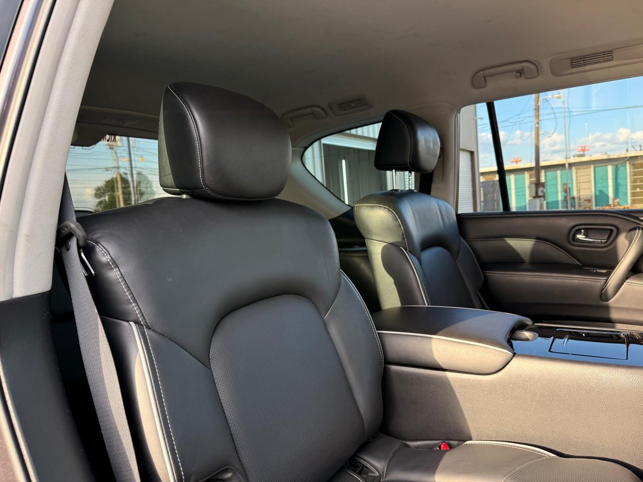 Infiniti QX80 LUXE 2022